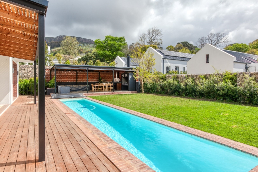 6 Bedroom Property for Sale in Constantia Western Cape